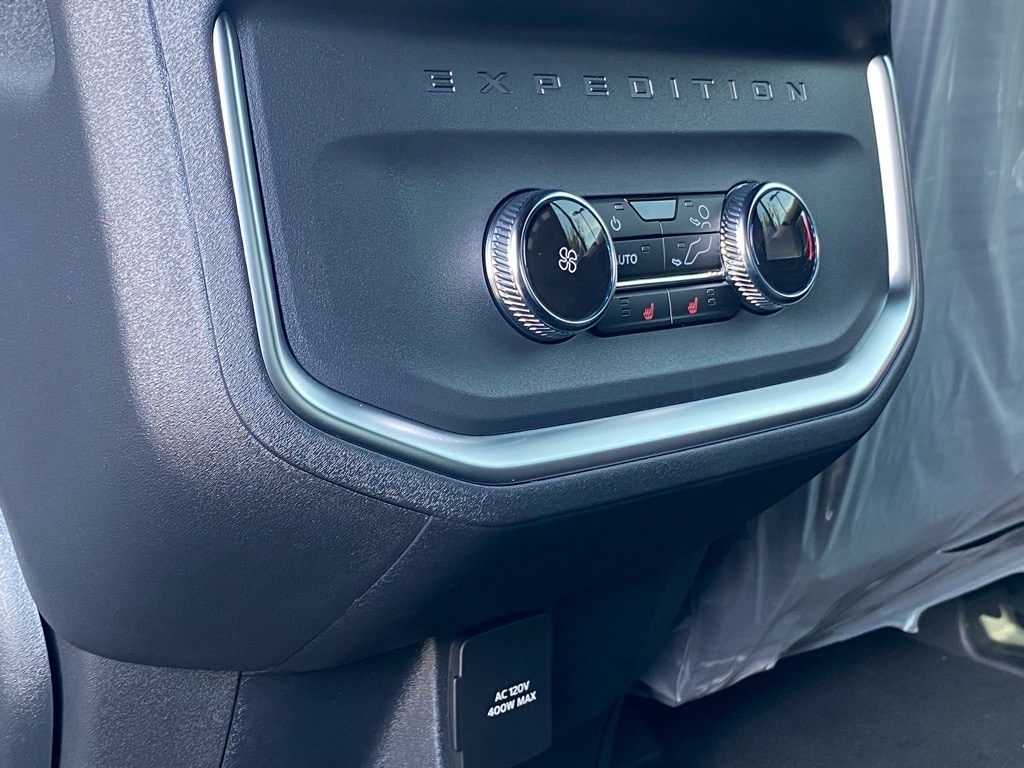2025 Ford Expedition Tremor - Photo 16