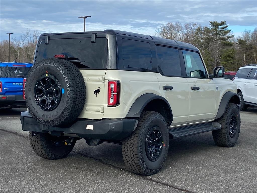 New 2025 Ford Bronco Outer Banks SUV