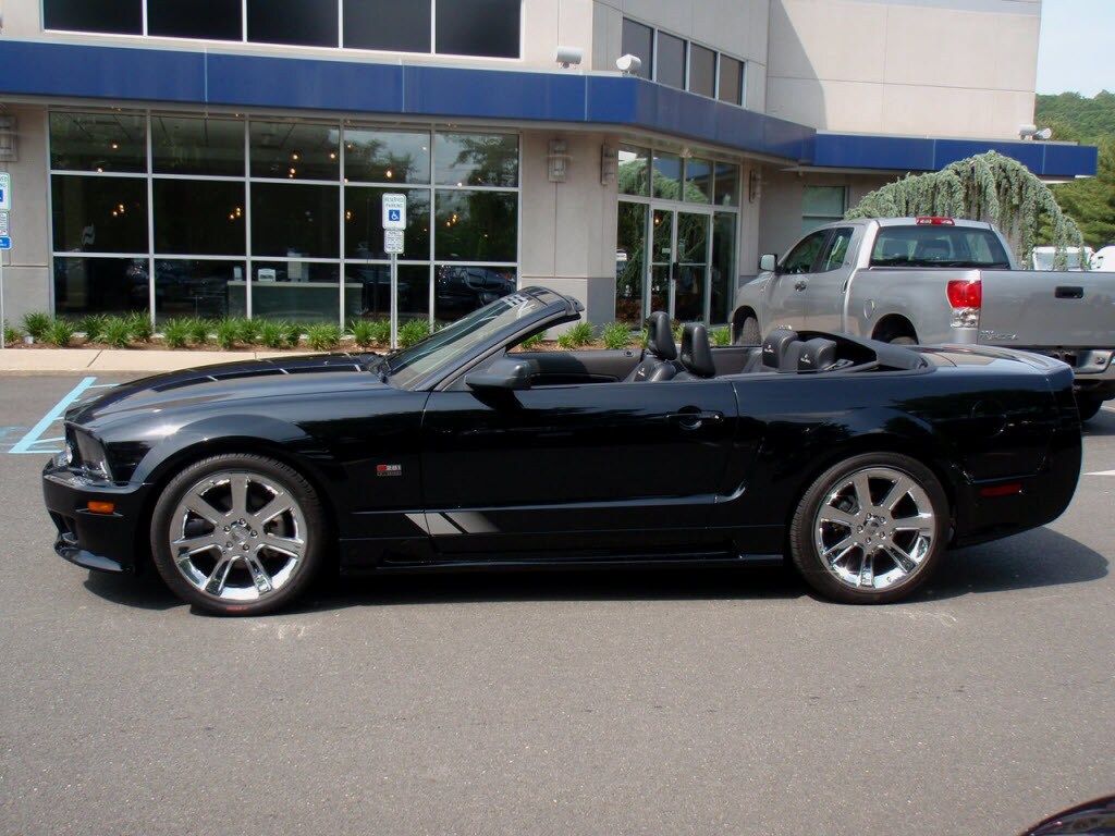 Used 2005 ford mustang convertible #6