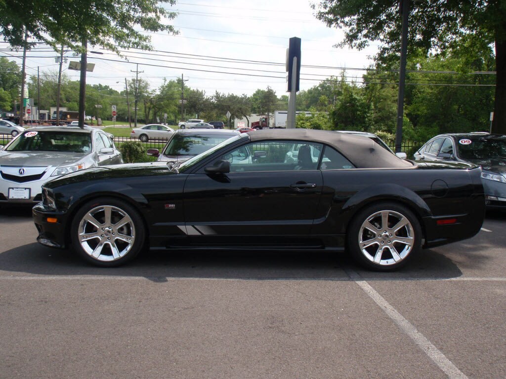 Used 2005 ford mustang convertible #3