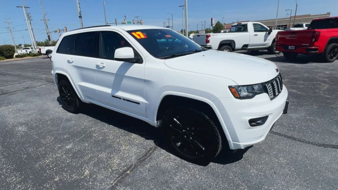 Used 2017 Jeep Grand Cherokee Altitude with VIN 1C4RJFAG7HC809038 for sale in Streator, IL