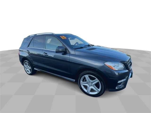 Used 2015 Mercedes-Benz M-Class ML400 with VIN 4JGDA5GB4FA461476 for sale in Streator, IL