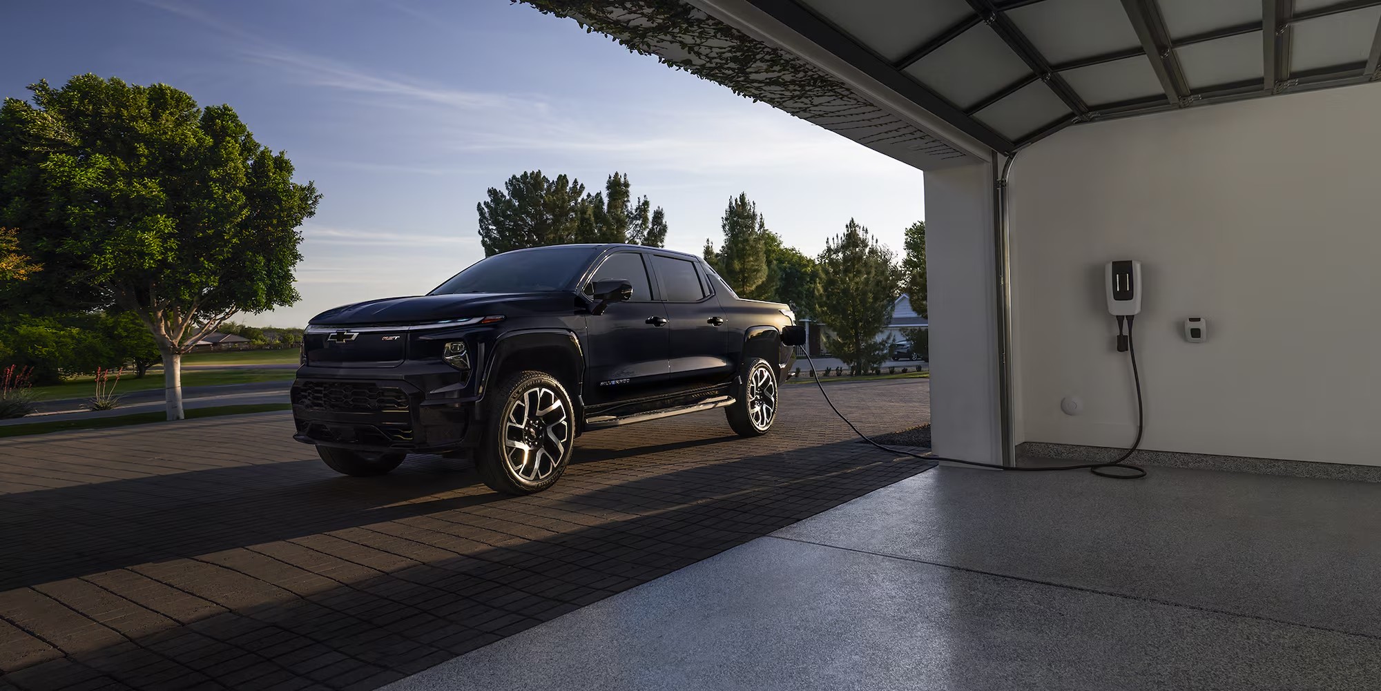 Choosing the Ideal Family Car: Expert Tips thumbnail