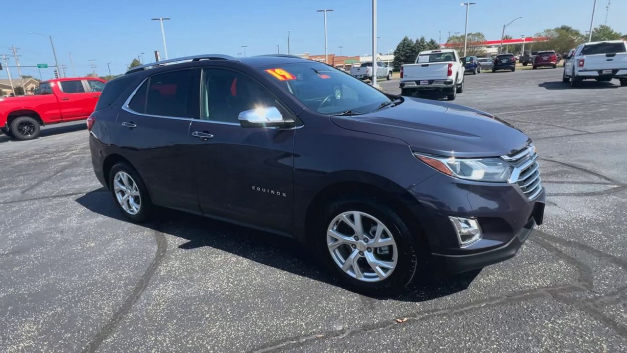 Used 2019 Chevrolet Equinox Premier with VIN 3GNAXXEV6KS531817 for sale in Streator, IL