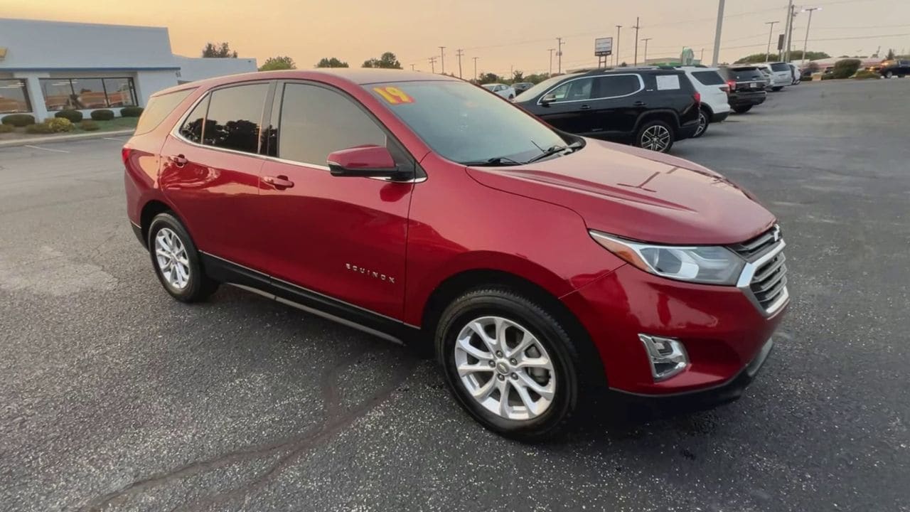 Used 2019 Chevrolet Equinox 2FL with VIN 3GNAXTEV8KS619048 for sale in Streator, IL