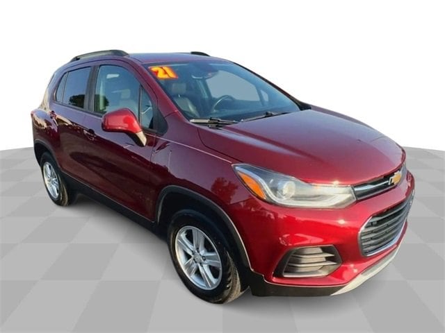 Used 2021 Chevrolet Trax LT with VIN KL7CJPSB4MB349218 for sale in Streator, IL