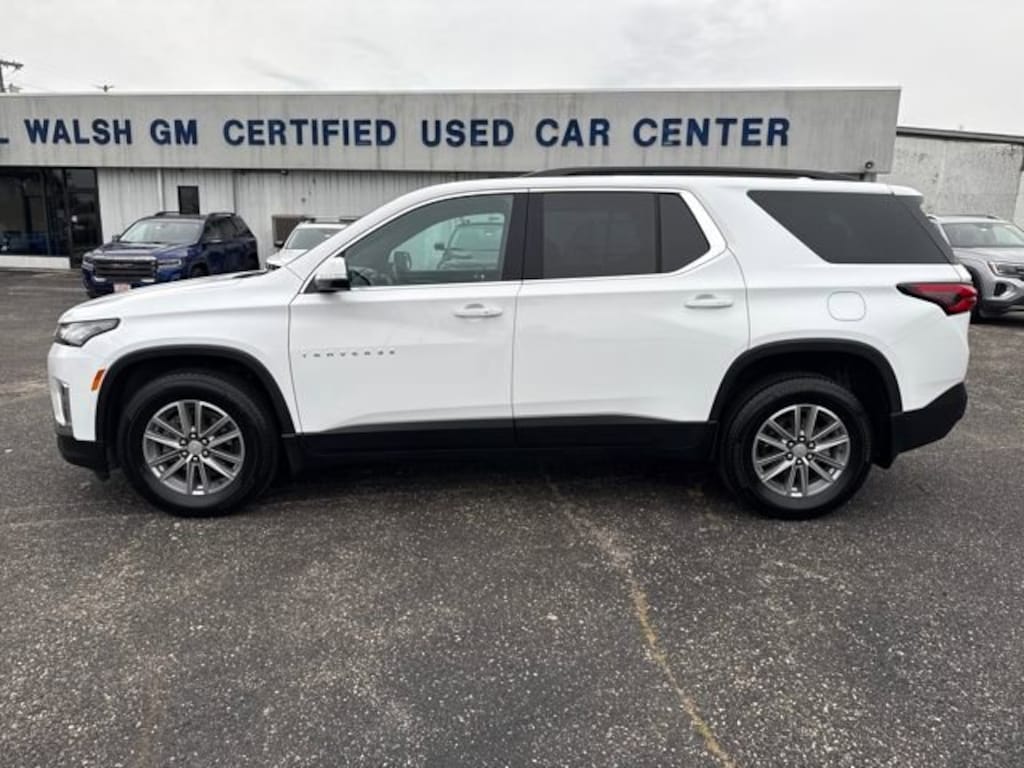 Used 2023 Chevrolet Traverse LT Cloth SUV