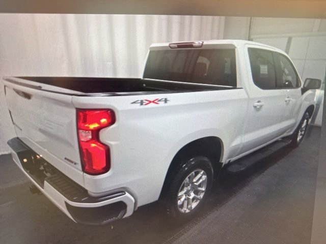 2025 Chevrolet Silverado 1500 RST photo 3