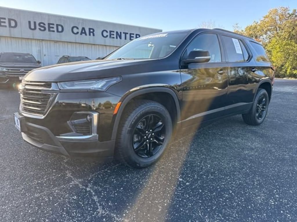Used 2023 Chevrolet Traverse LS SUV