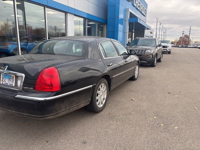 2009 Lincoln Town Car Signature Limited photo 4