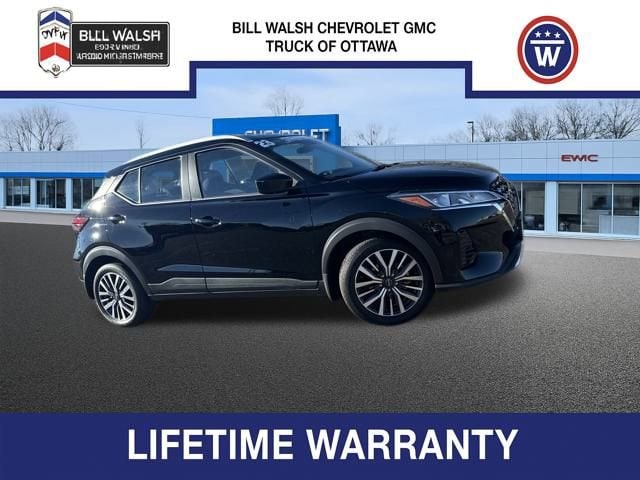 2023 Nissan Kicks SV's photo