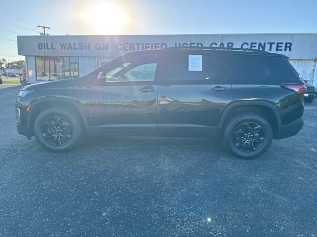 Used 2023 Chevrolet Traverse LS SUV