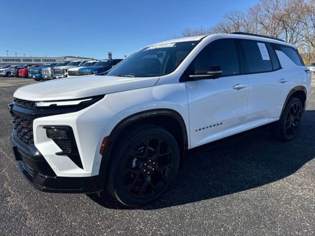 Used 2025 Chevrolet Traverse RS SUV