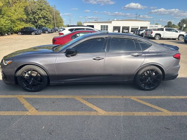 2021 Acura TLX SH-AWD Advance photo 2