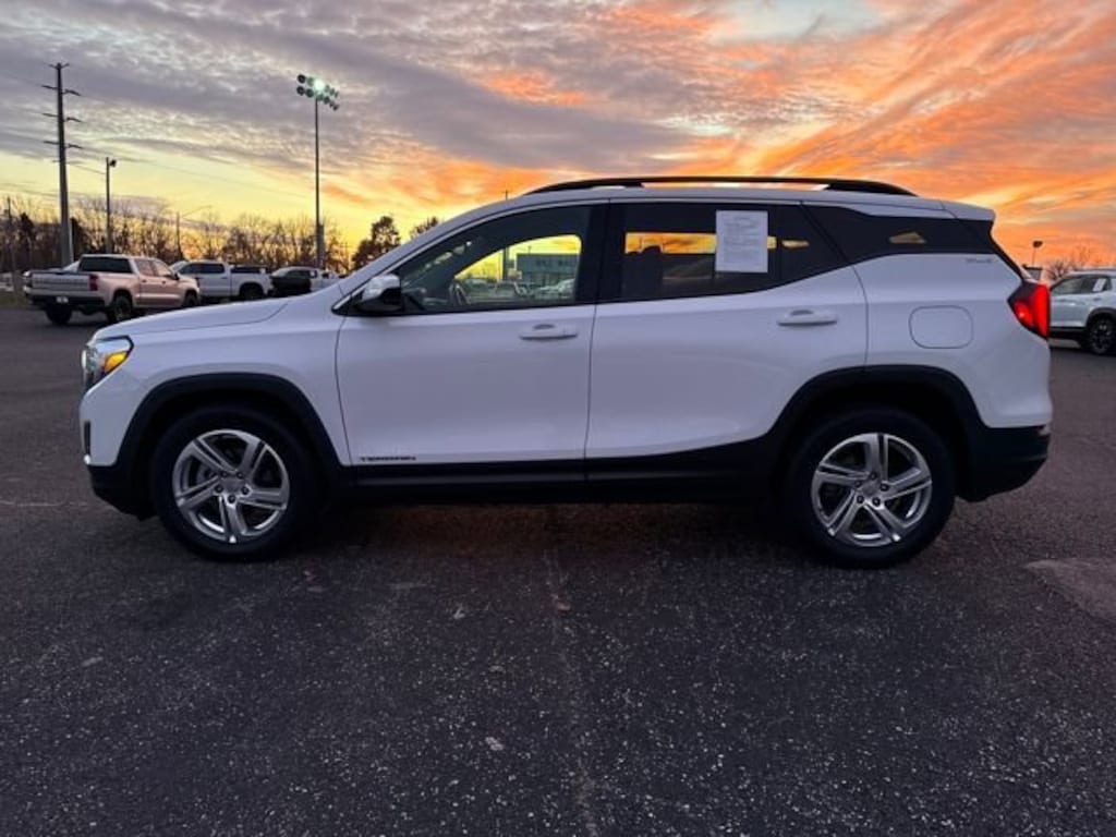 Used 2020 GMC Terrain SLE SUV