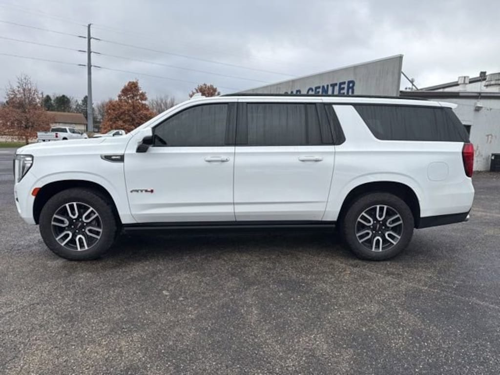 Used 2022 GMC Yukon XL AT4 SUV