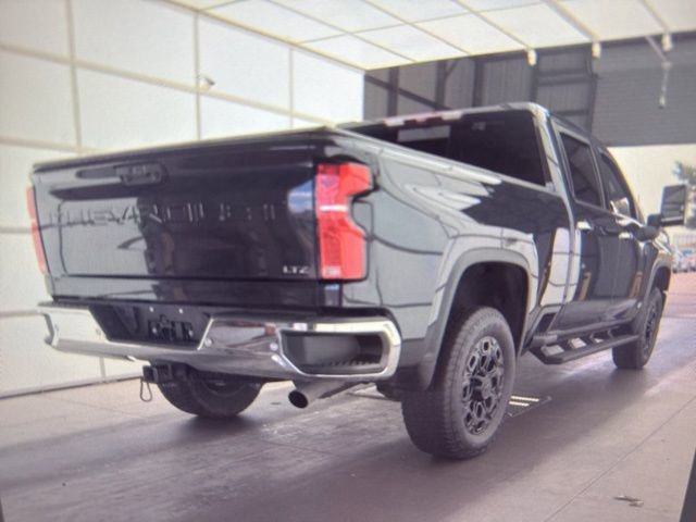 2024 Chevrolet Silverado 2500HD LTZ photo 2