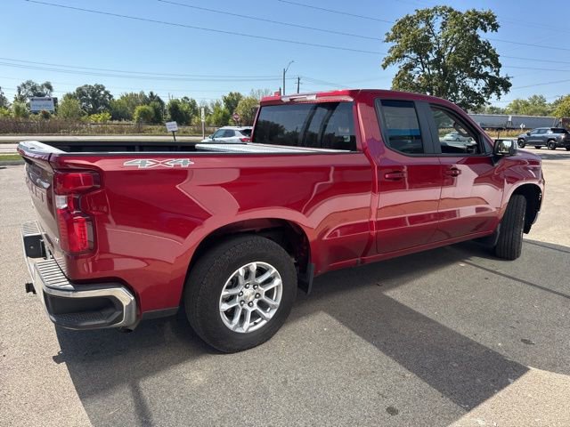 2023 Chevrolet Silverado 1500 LT photo 3