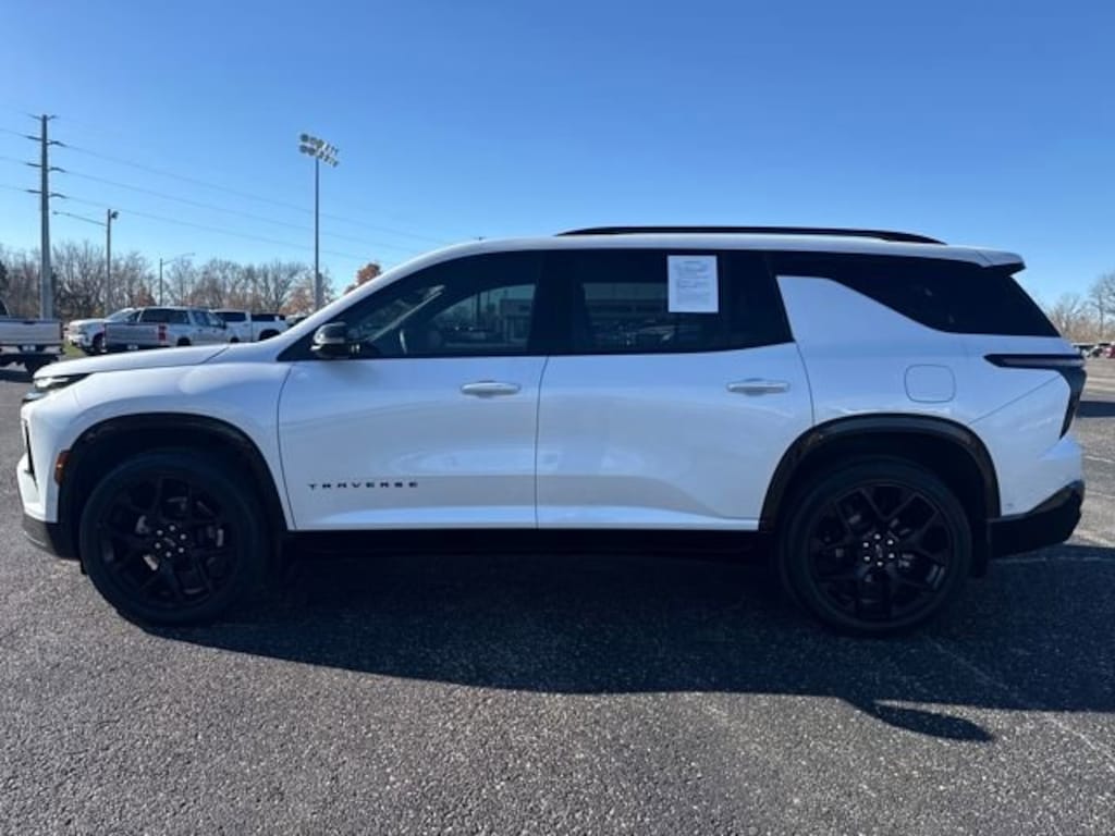 Used 2025 Chevrolet Traverse RS SUV