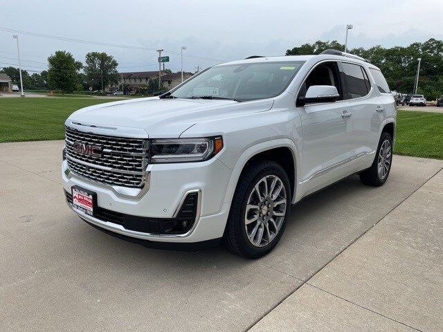 2023 Gmc Acadia Denali photo 2