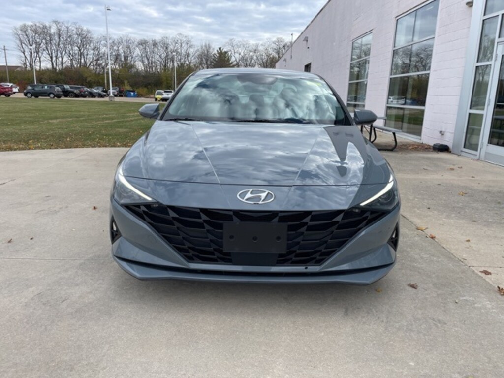 Used 2022 Hyundai Elantra SEL Sedan