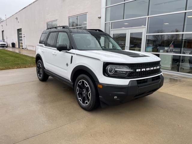 2025 Ford Bronco Sport Outer Banks's photo