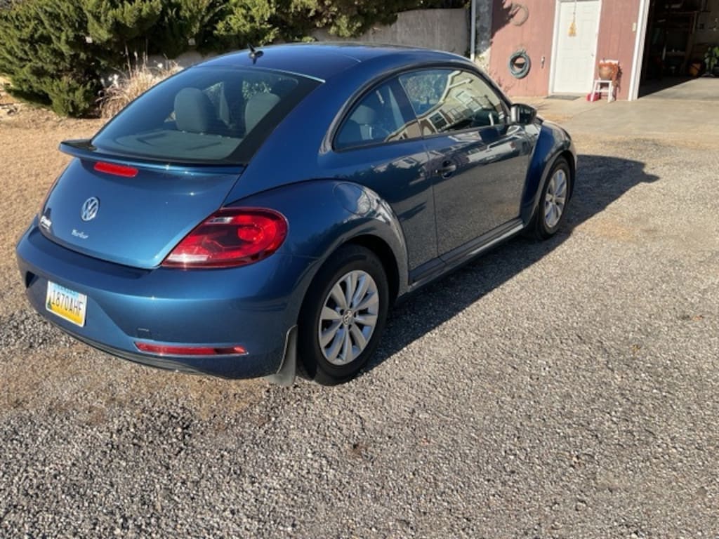 Used 2017 Volkswagen Beetle 1.8T S Hatchback