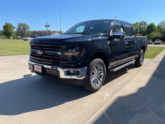 2024 Ford F-150 XLT photo 2