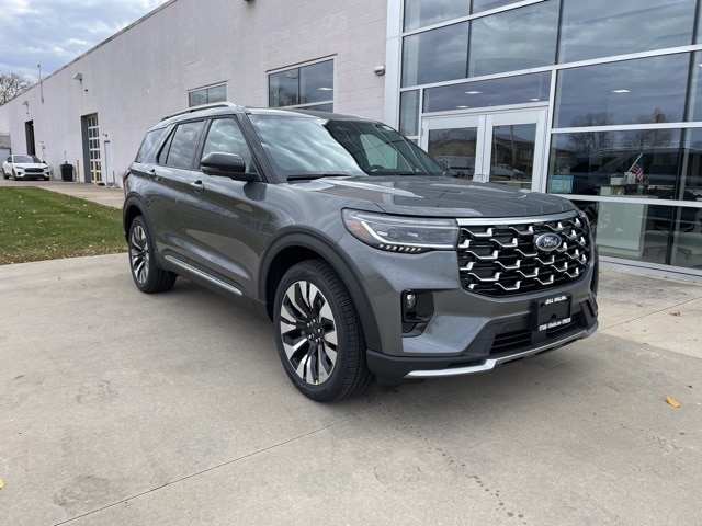 2026 Ford Explorer Platinum's photo
