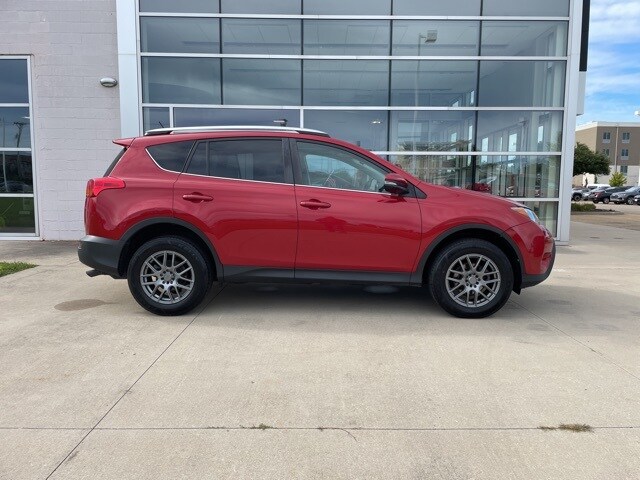 2013 Toyota RAV4 XLE photo 4