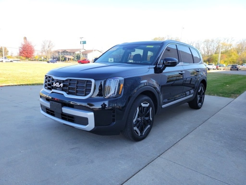 Used 2024 Kia Telluride S SUV