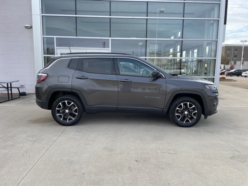 Used 2022 Jeep Compass Latitude SUV