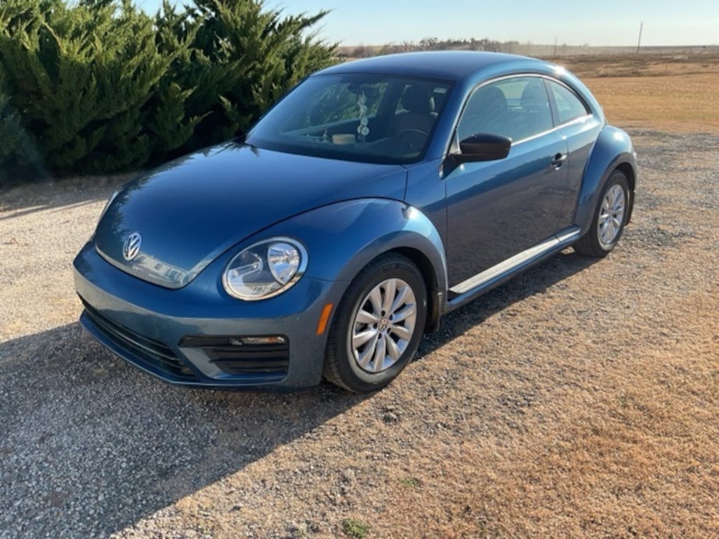 Used 2017 Volkswagen Beetle 1.8T S Hatchback