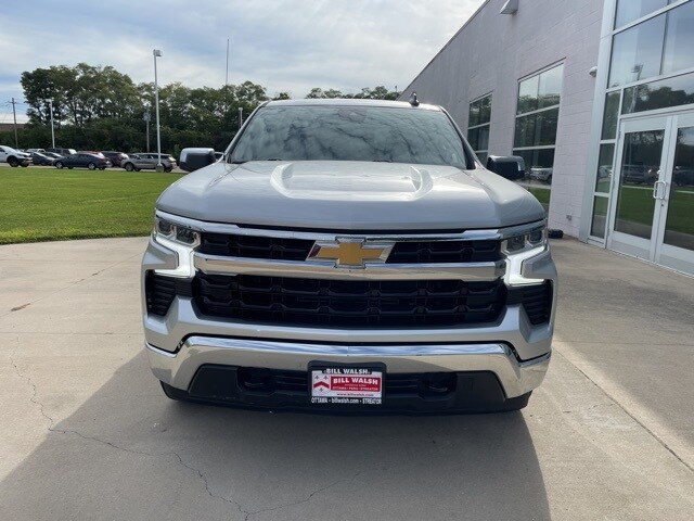 2022 Chevrolet Silverado 1500 LT photo 3