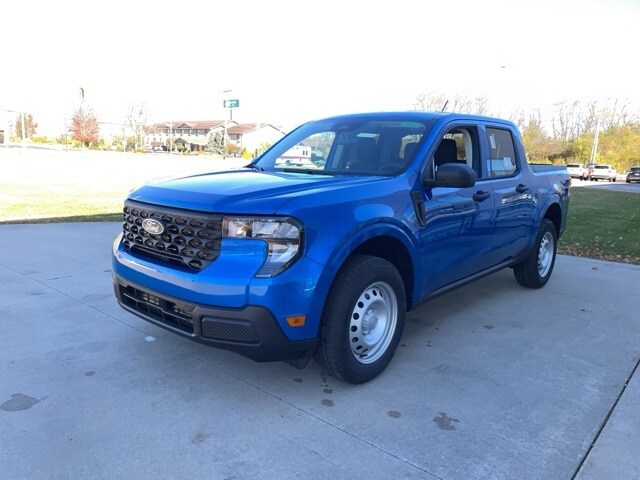 2025 Ford Maverick XL photo 2