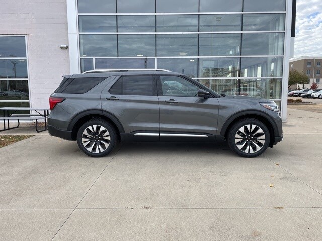 2026 Ford Explorer Platinum photo 4