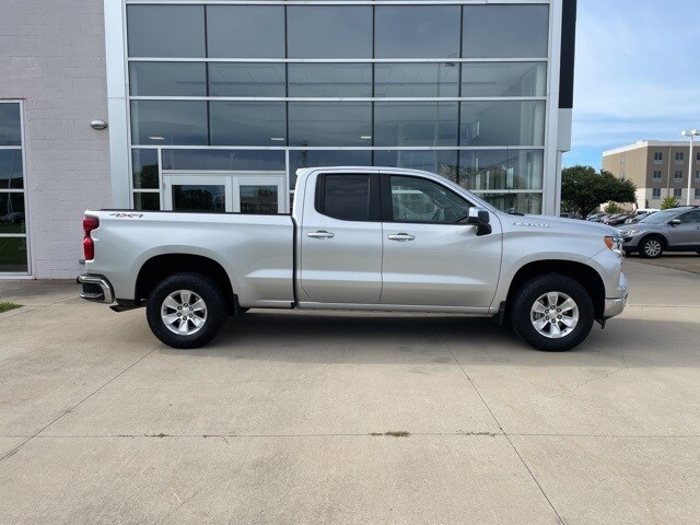 2022 Chevrolet Silverado 1500 LT photo 4
