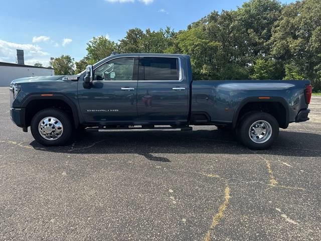 2025 Gmc Sierra 3500 HD Denali photo 2