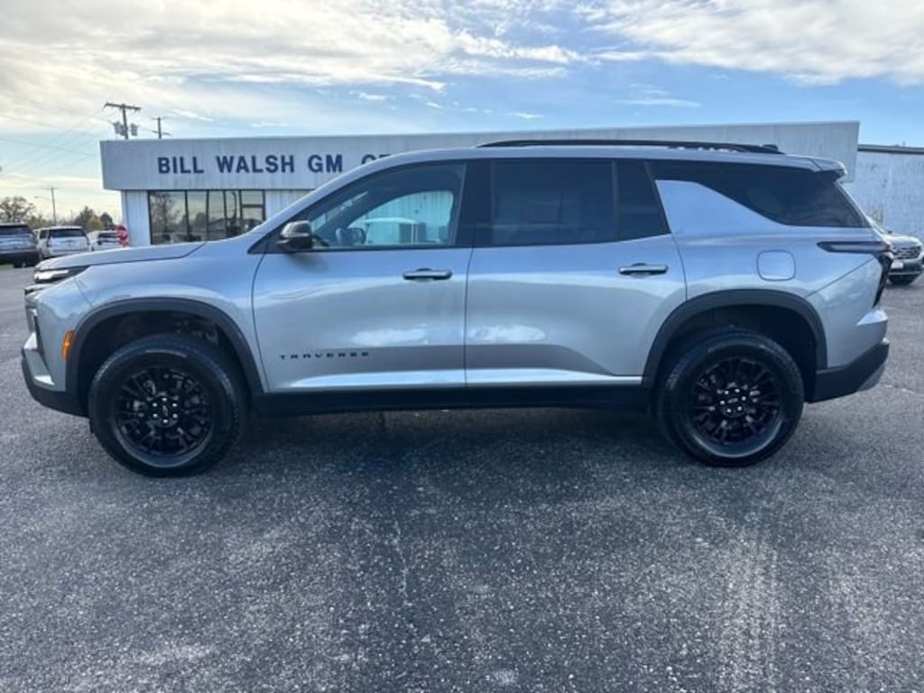 Used 2025 Chevrolet Traverse Z71 SUV