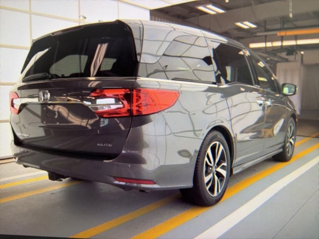 Used 2018 Honda Odyssey Elite Van