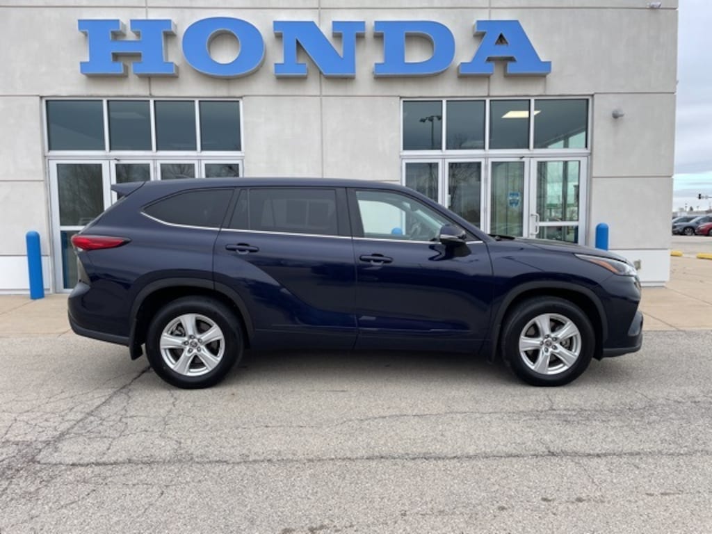 Used 2023 Toyota Highlander L SUV