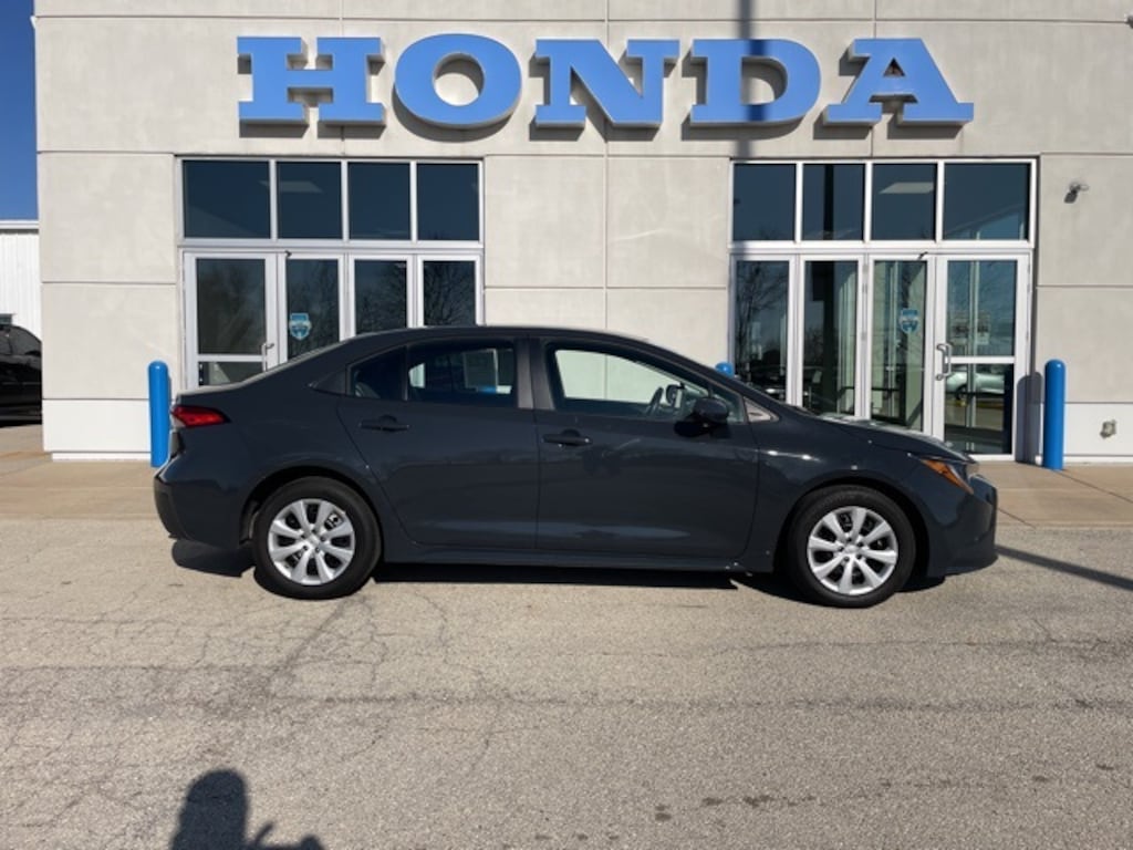 Used 2025 Toyota Corolla LE Sedan