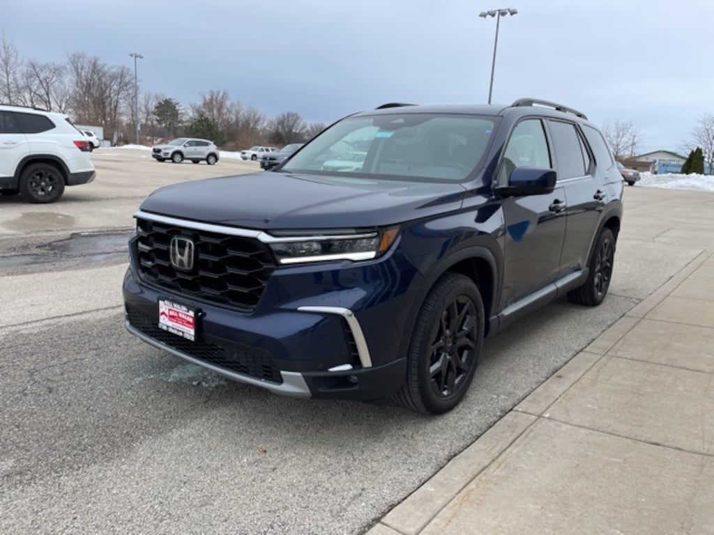 Used 2025 Honda Pilot Touring SUV