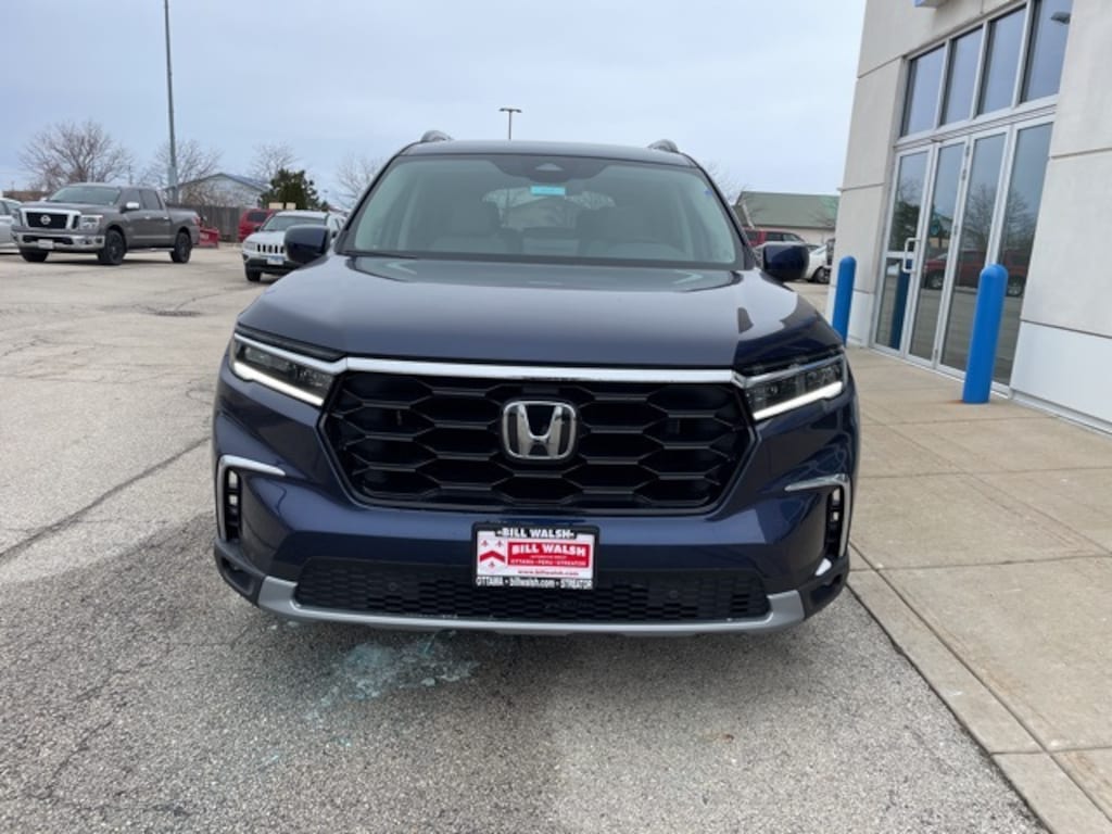 Used 2025 Honda Pilot Touring SUV