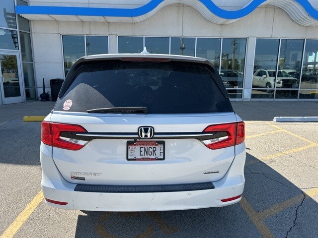 2023 Honda Odyssey Touring photo 3