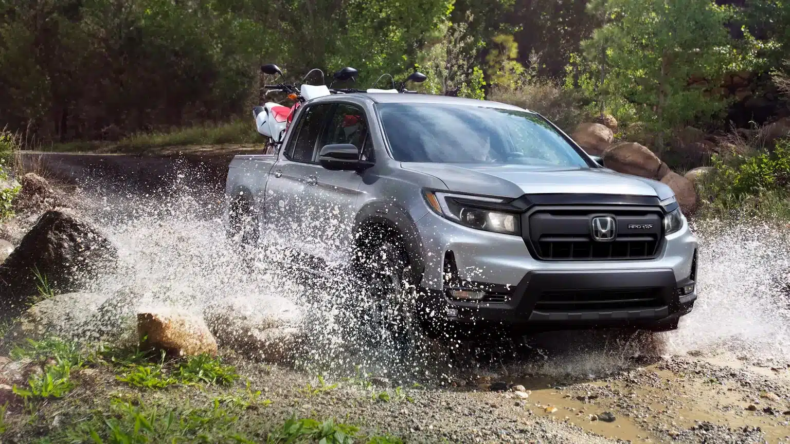 Sophisticated AWD System Tuned For Every Terrain