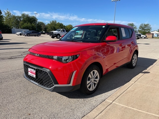 2023 Kia Soul LX photo 2