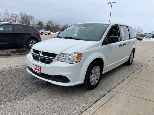 Used 2019 Dodge Grand Caravan SE with VIN 2C4RDGBG6KR789875 for sale in Ottawa, IL