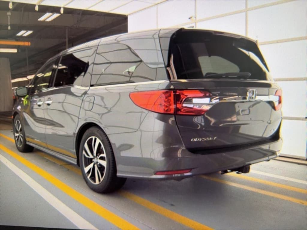Used 2018 Honda Odyssey Elite Van