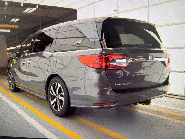 2018 Honda Odyssey Elite photo 2
